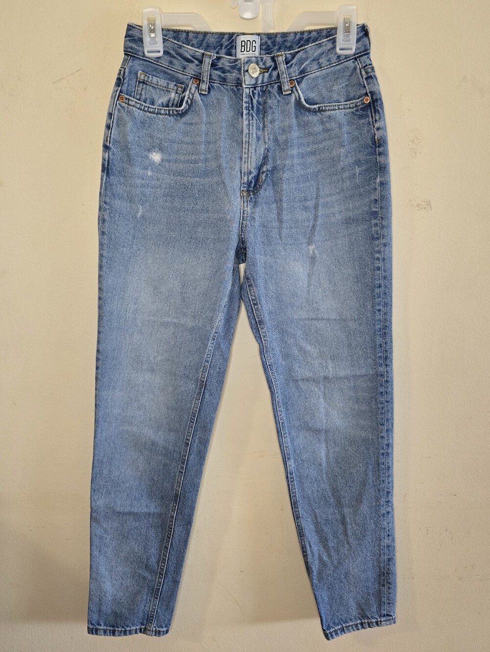 BDG Urban Outfitters Mom Jeans Women's Size 26 Medium Wash High Rise Tapered Fit